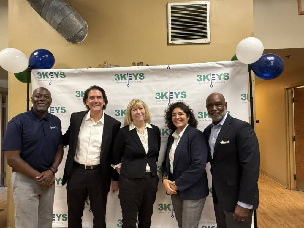 Group photo with supporters of The 3Keys.